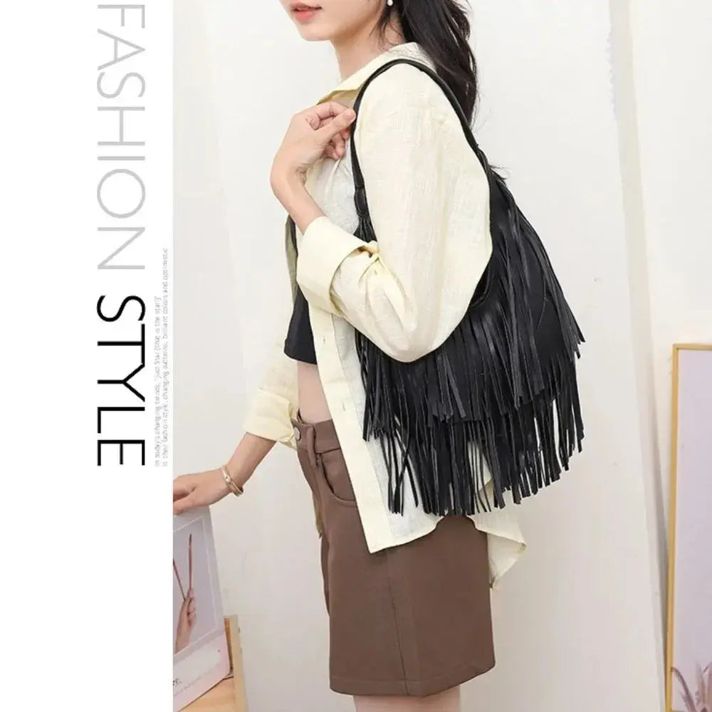 Fashionable PU Leather Long Tassels Handbag Cross Body Design Hobo Style Hobo Bag Armpit Bag Outdoor Activities