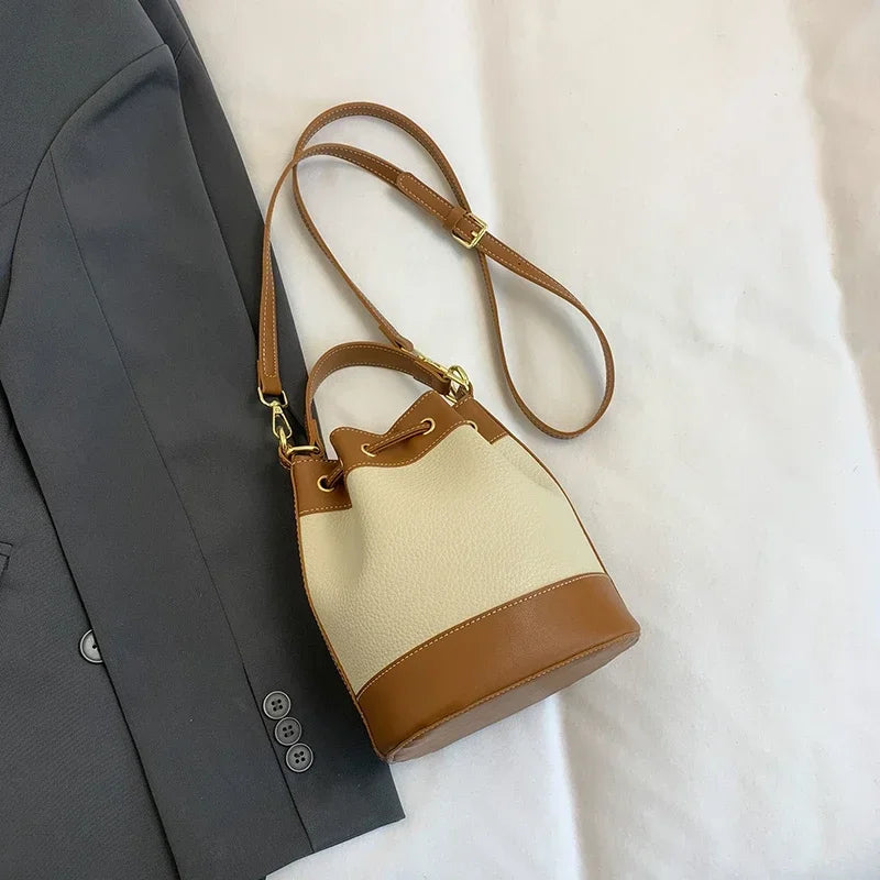Popular Niche Design Bags for Women This Year 2025 New Fashionable and Versatile Crossbody Bags, Commuting Hand-Held Bucket Bags